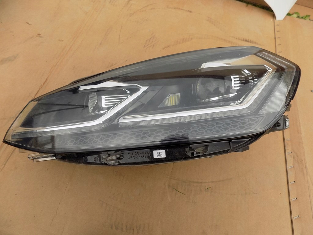 фото №1, Dw golf 7 лампи full led 5g2941035 5g2941036 uk