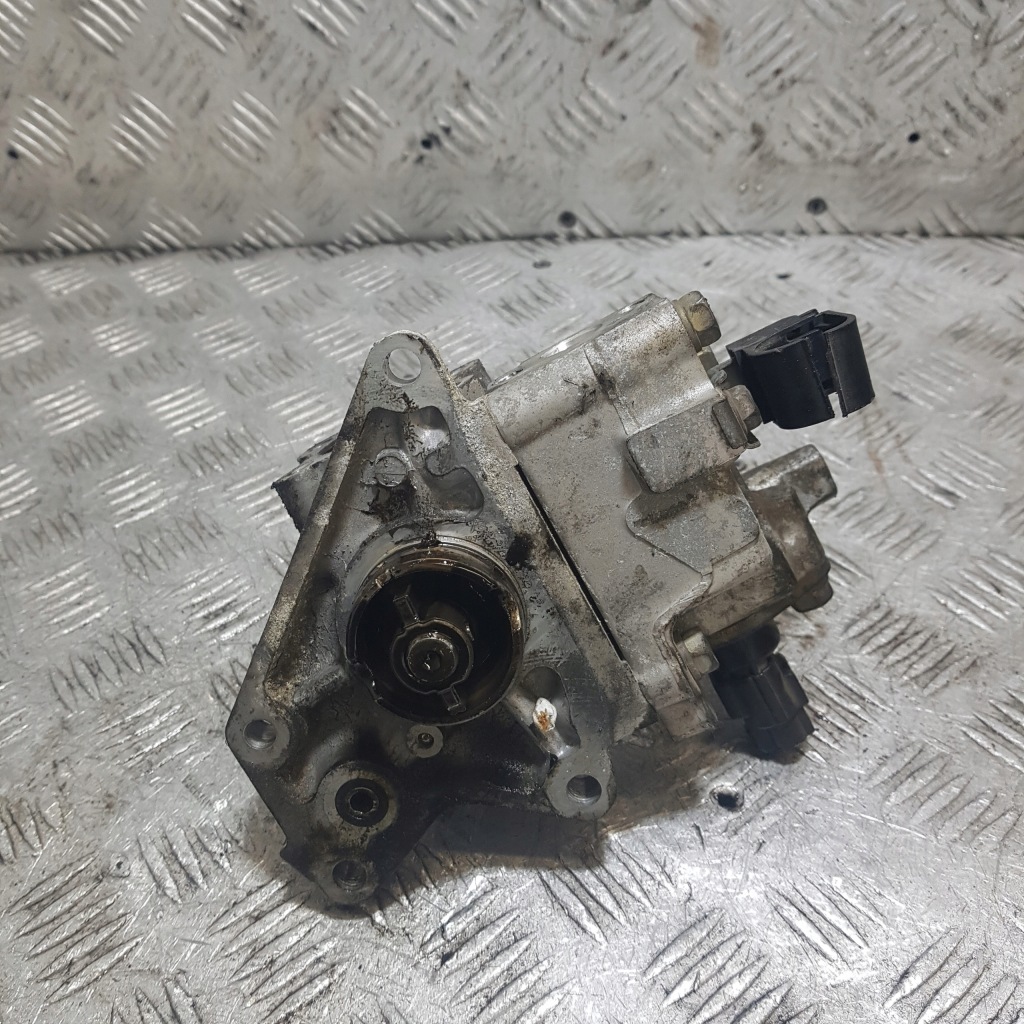 фото №1, Розподільник пального mitsubishi carisma mr420916