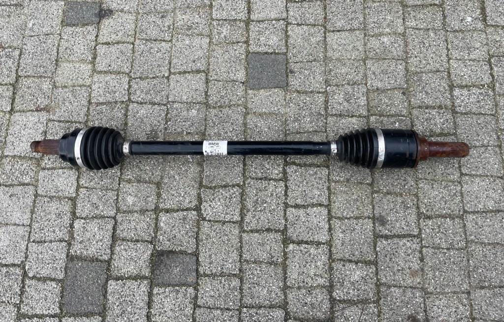 фото №1, Bmw f20 f22 f30 f32 f34 приводной вал правый задняя 7609352