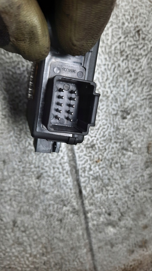 фото №4, Блок управления люк peugeot 807 02r 2.2b 9554785