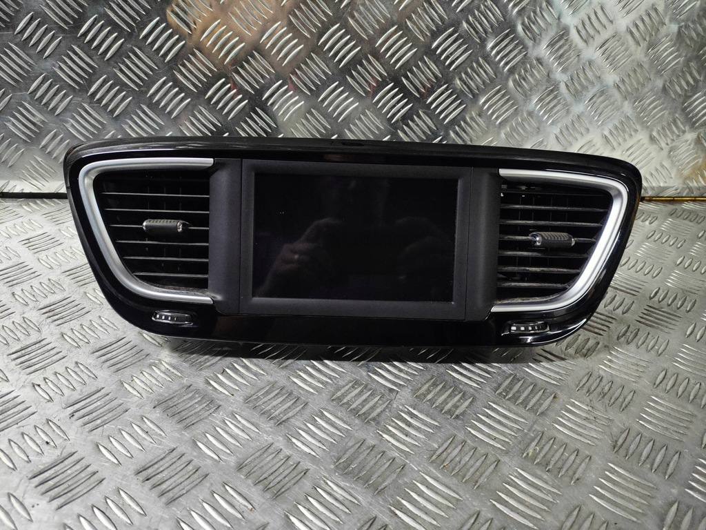 фото №1, Chrysler pacifica 18 радио дисплей усилитель