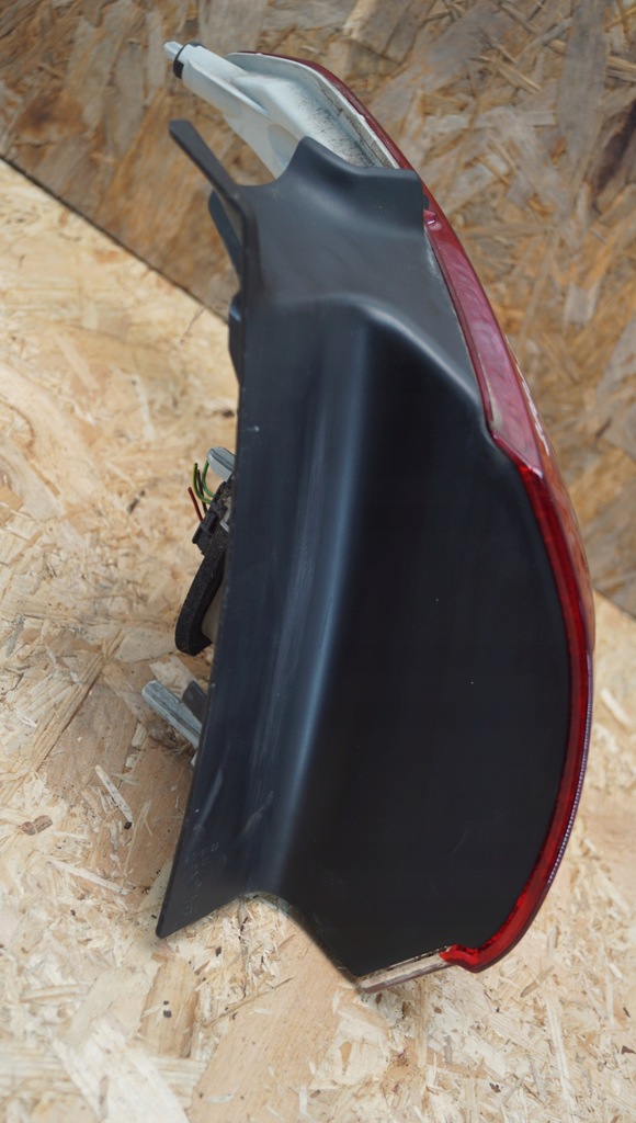 фото №8, Лампа правый задняя peugeot 2008 i 9678074380