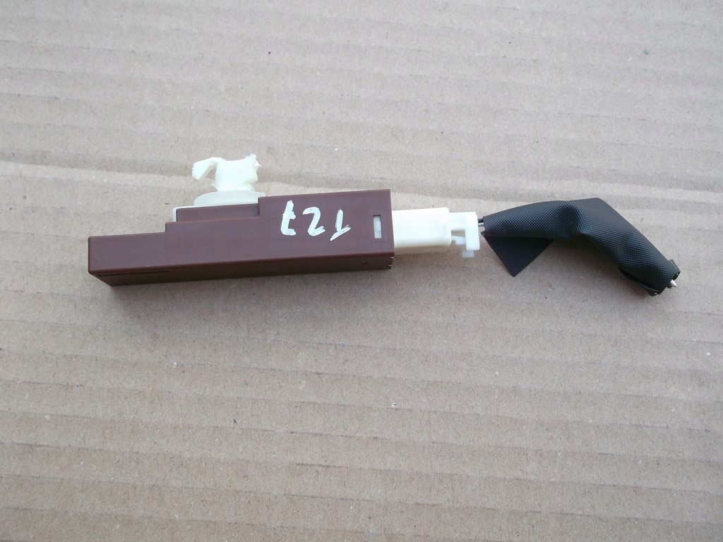 фото №1, Toyota avensis iii t27 антенна ключа