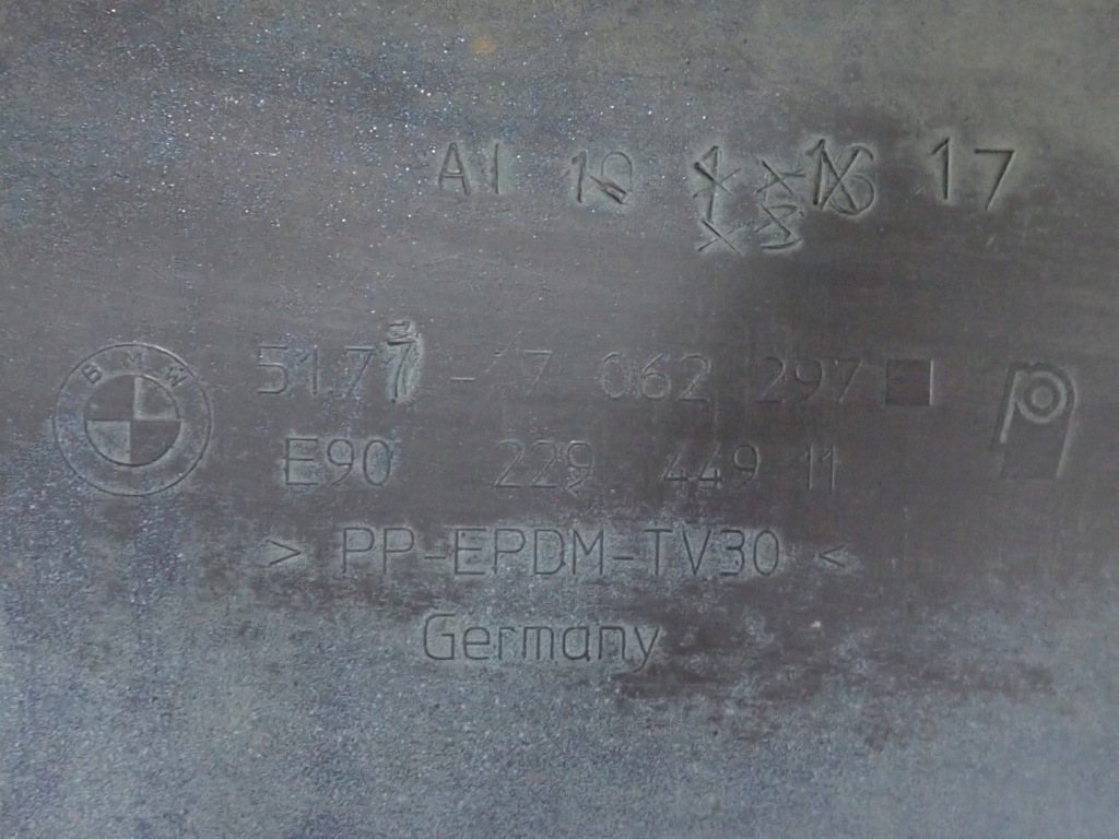 Молдинг накладка порог порог левая 5171-7062297 22944911 bmw 3 e90 e91 2007r Цена