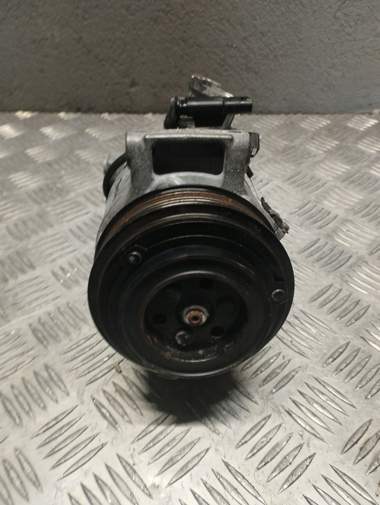 фото №1, Mercedes w205 компресор кондиціонера a0008303902