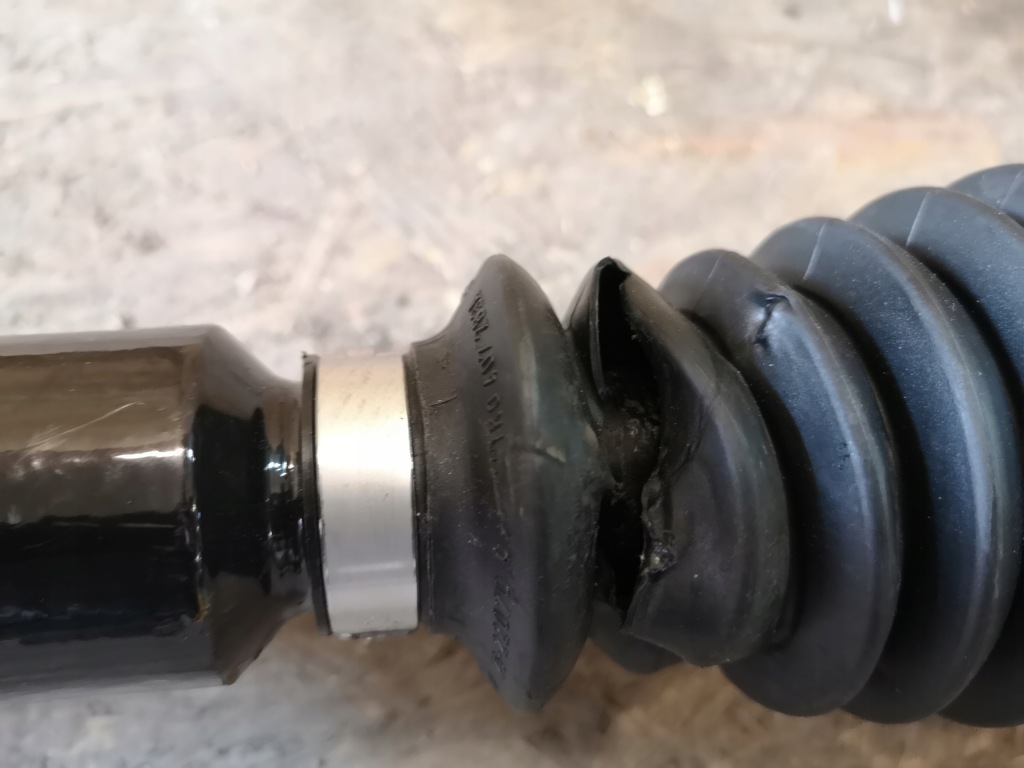 Привідний вал półośka правий vw seat skoda audi 3q0407272c Оригінал