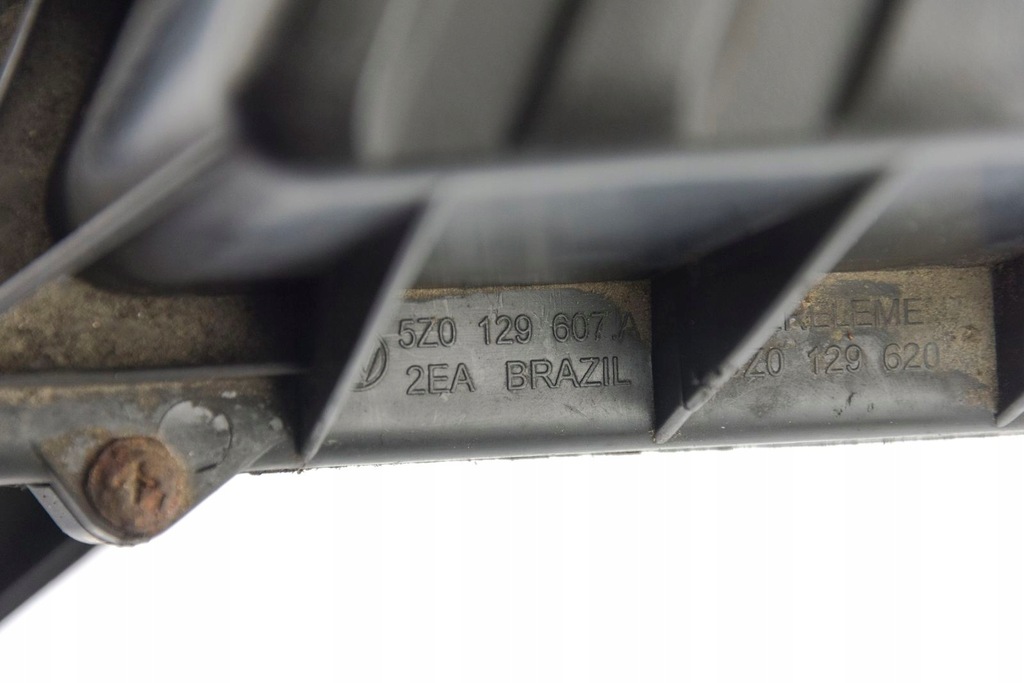 фото №6, Vw fox 1.2 корпус фильтра воздуха 5z0129607a