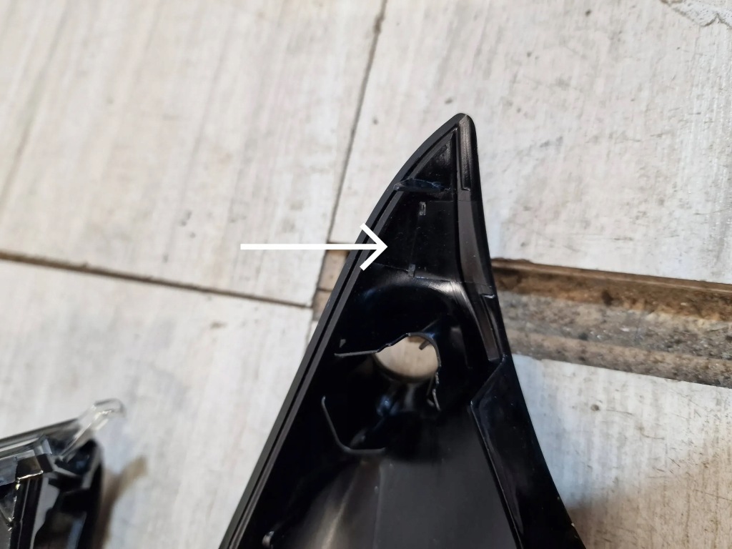 фото №2, Aston martin db12 праве дзеркало