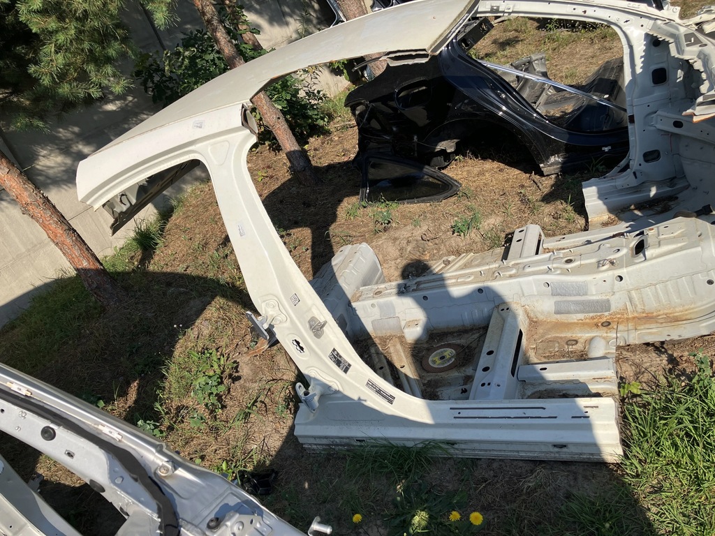 фото №1, Поріг блок двигуна середній mercedes a klasa w176 650