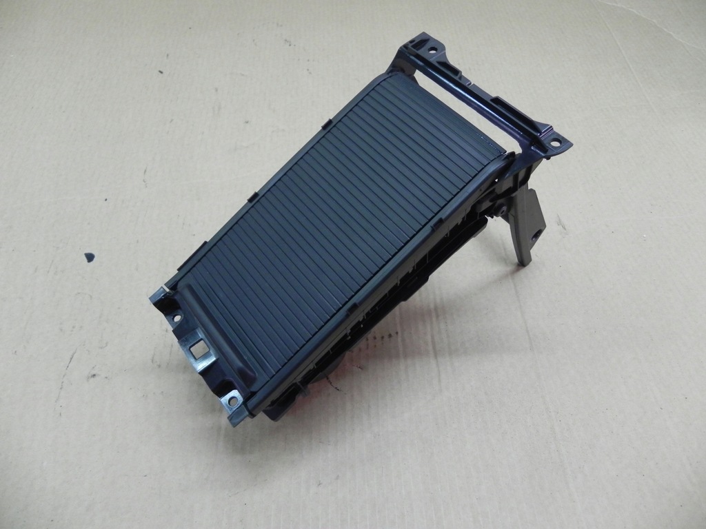 фото №1, Volvo v40 ii шторка capholder кронштейн na кружка