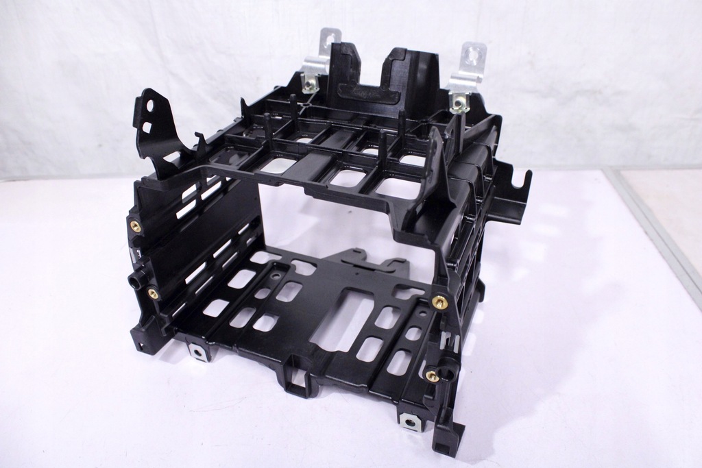 фото №1, Porsche 718 cayman ii 982 рамка каркас радио 982857273a