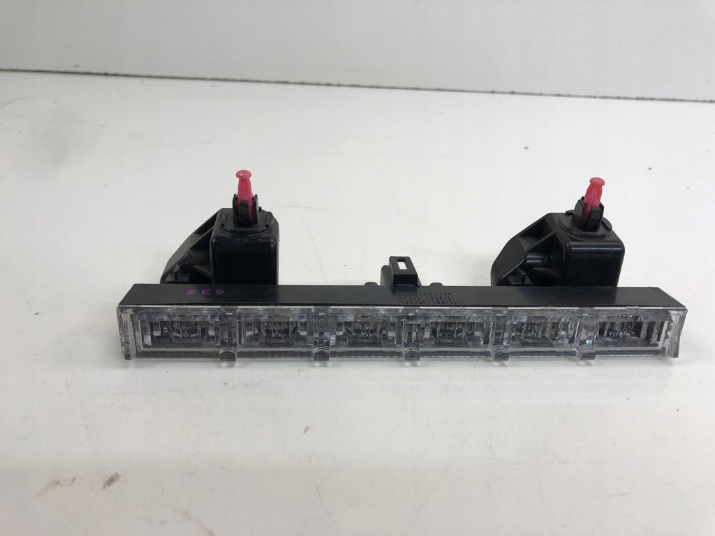 фото №1, Toyota auris ii третий свет стоп 12-584