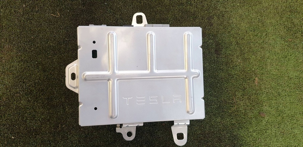 фото №1, Tesla model y усилитель радио аудио 1507152-01-b