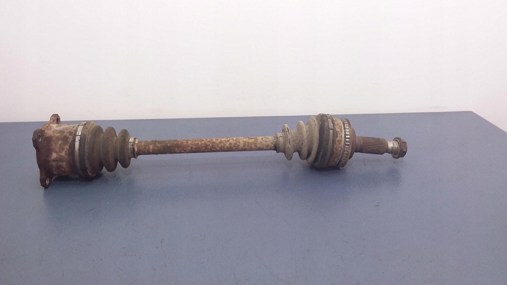 фото №1, Lexus is 200 i 2.0b 1g-fe 99-05 приводной вал левая задняя механическая коробка передач