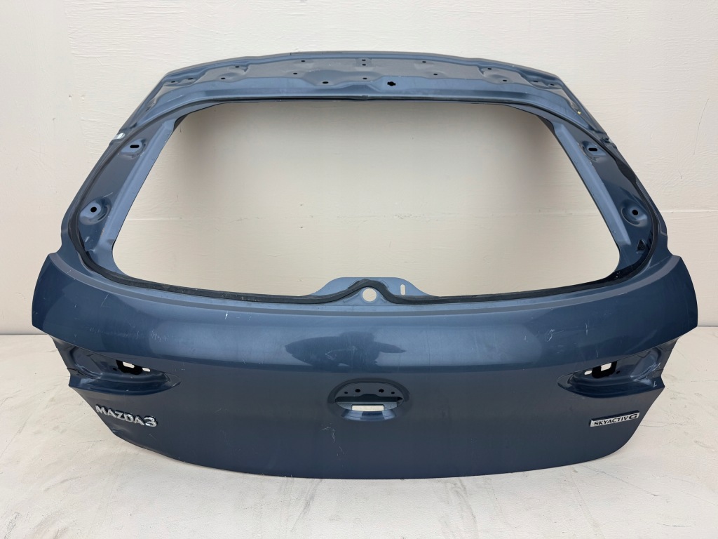 фото №1, Mazda 3 iv 4 bp hb 19r- крышка багажника крышка багажника задняя задняя задняя