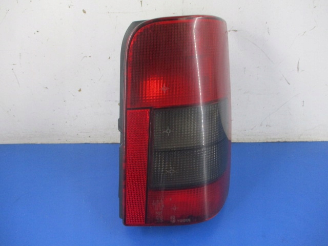 фото №1, Peugeot partner i лампа задняя задняя правая оригинал