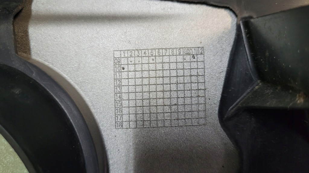 фото №8, Audi a8 d4 4.2 tdi v8 защита крышка двигателя 057103925g