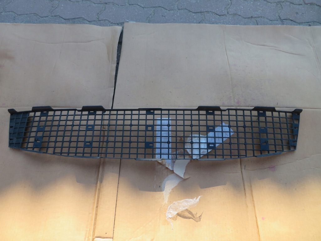 фото №1, Решётка средняя бампера renault modus 08-12