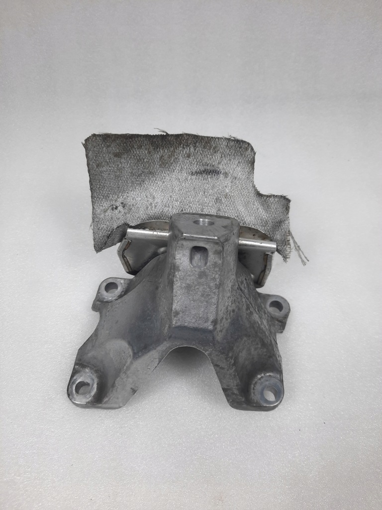фото №1, Кронштейн подушка двигателя audi s4 a4 b8 8k0199307bg