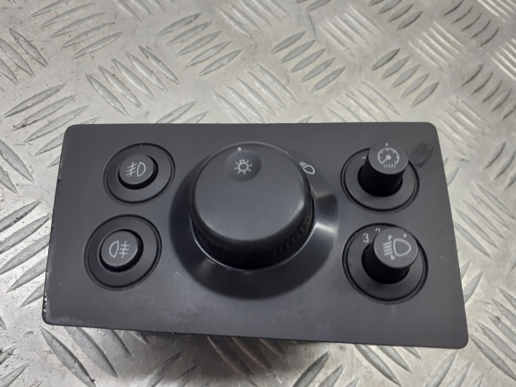 Купить Переключатель света opel zafira b 2.2 direct 13205868