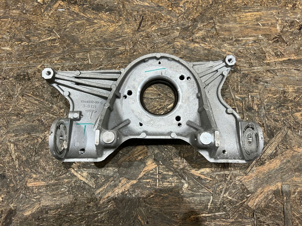 фото №1, Кронштейн амортизатора ліва tesla model 3 iii