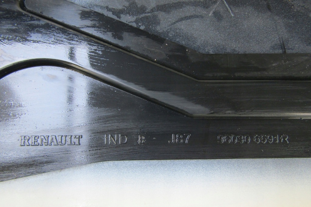 фото №11, Спойлер спойлер козирок кришки задня renault captur 13-16