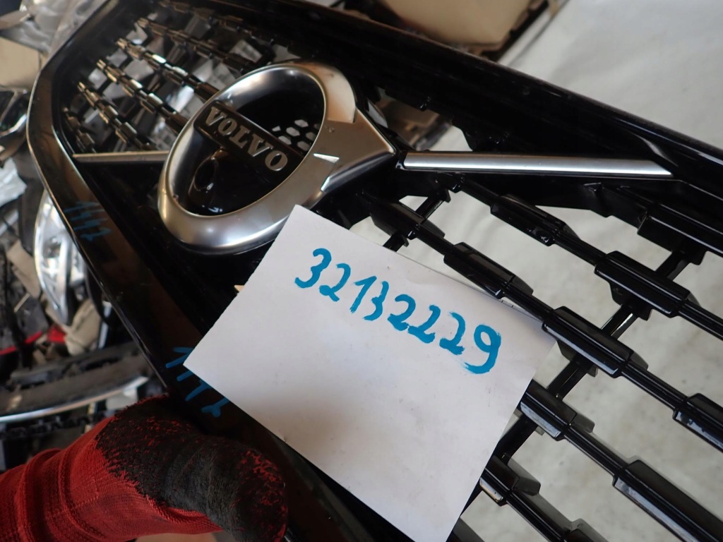 фото №9, Volvo v60 ii 2 s60 iii 3 r-design 18-22 решітка радіатора решітка радіатора