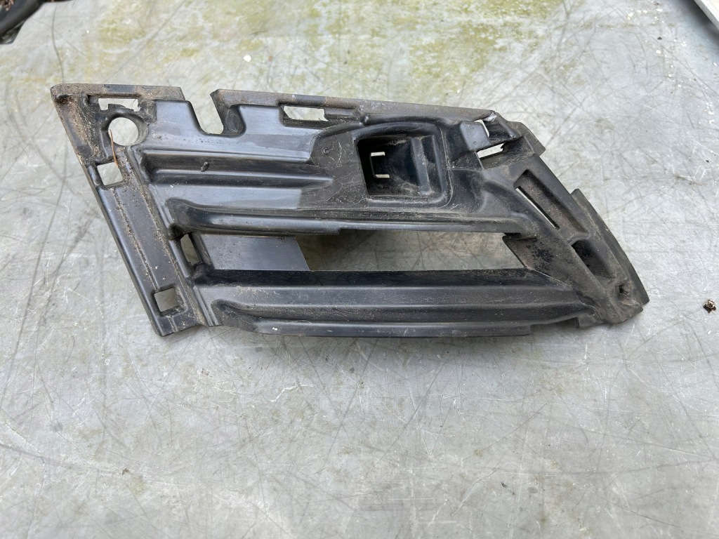 фото №1, Skoda octavia iii lift лівий напрямна 5e0