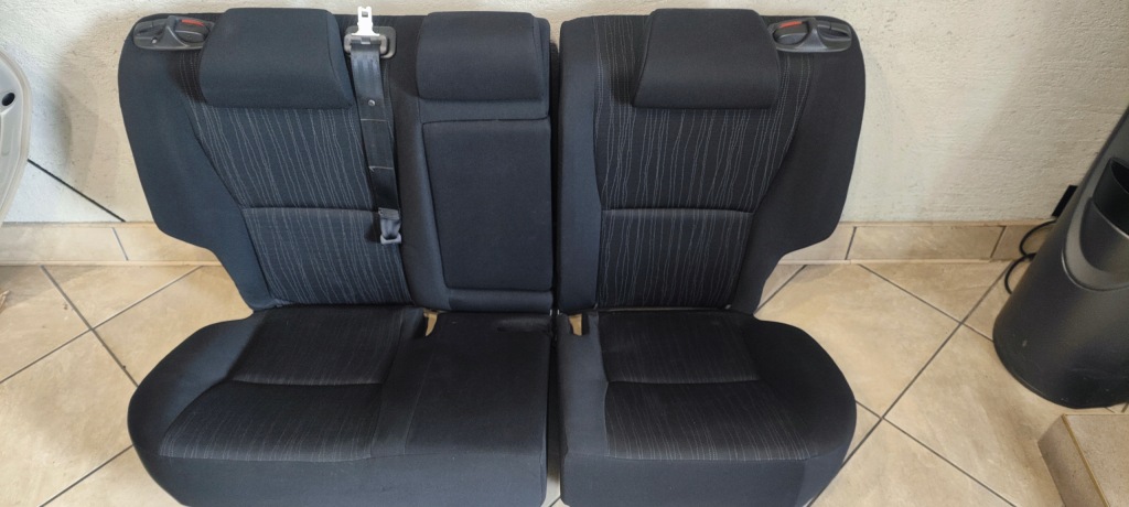 фото №4, Toyota auris i hb сидіння комплект сидіння заднє сидіння