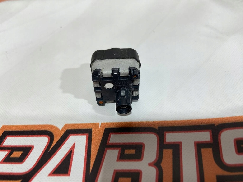 фото №9, Камера задняя заднего вида land rover l550 l8b2-19h422-ad