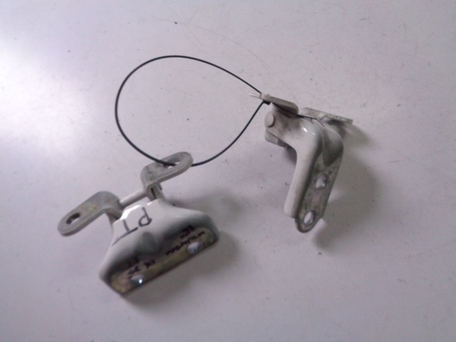 фото №1, Петлі двері правий задня hyundai ix35 1.7 crdi 2012 rok