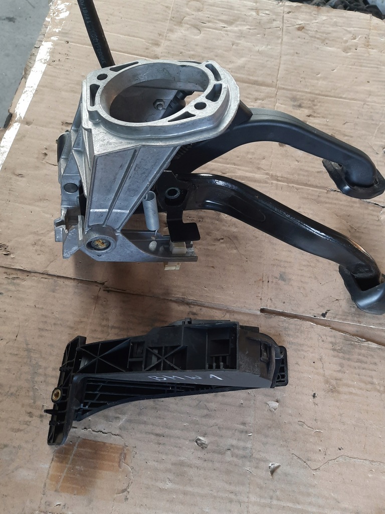 фото №6, Bmw 1 f20 f21 lift 18r. педали комплект