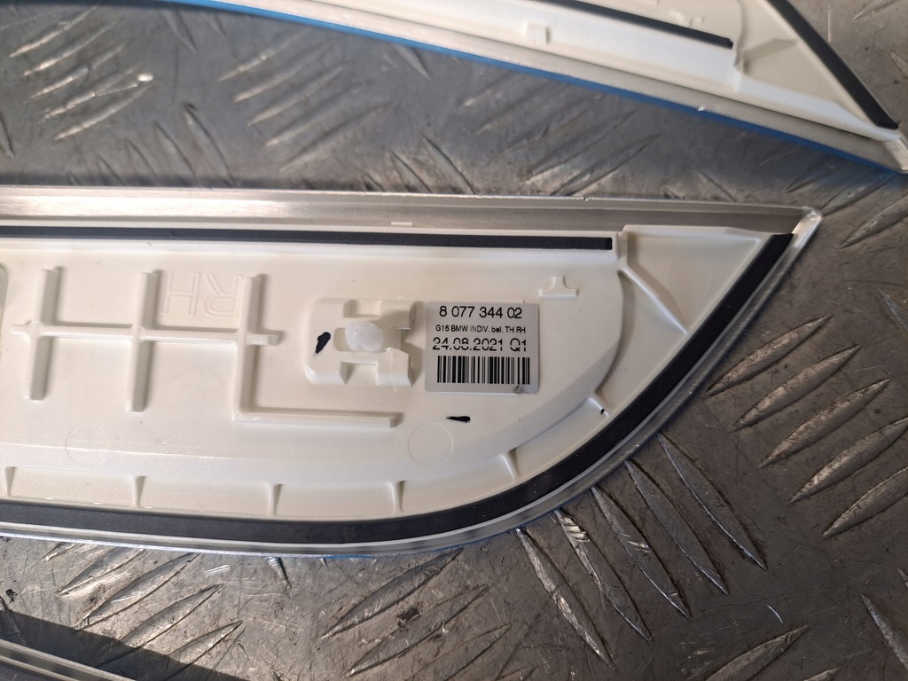 фото №10, Bmw 8 m850ix g16 молдинг поріг led individual 8077341 комплект nowe