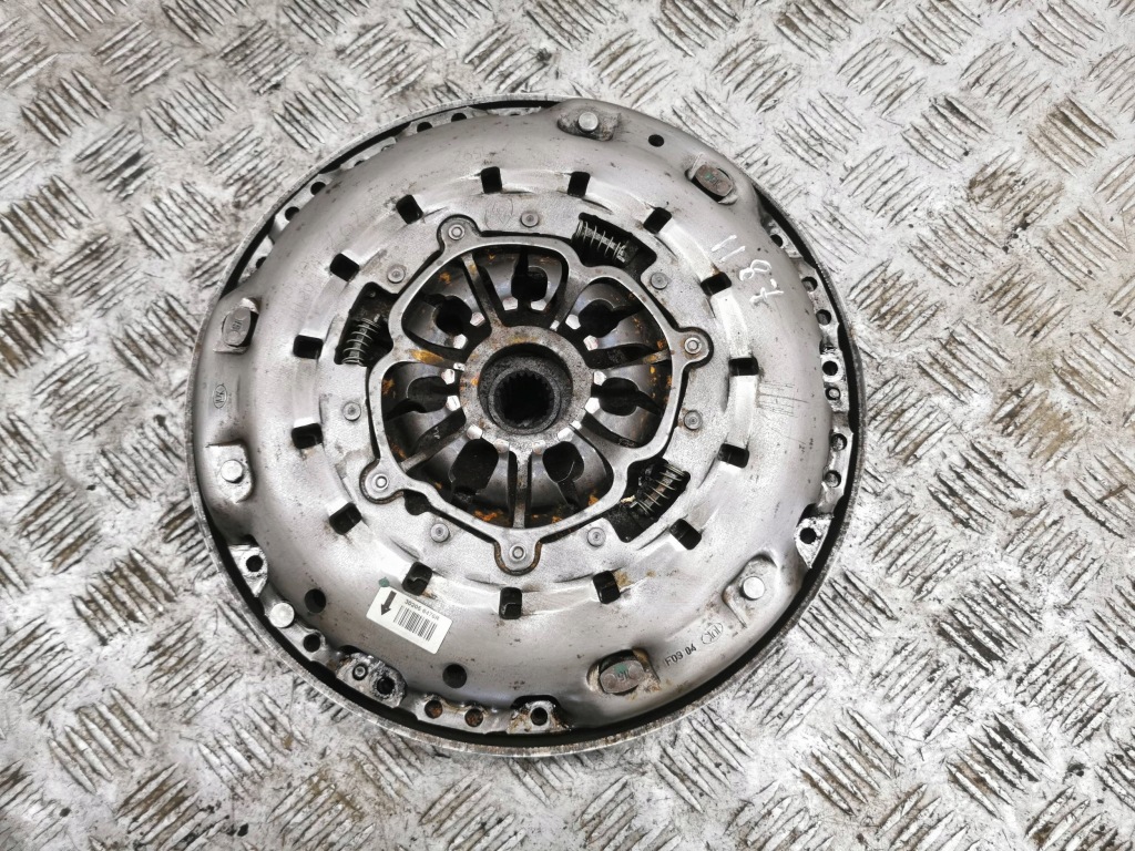 Nissan x-trail t32 2015 комплект зчеплення Зі Шроту