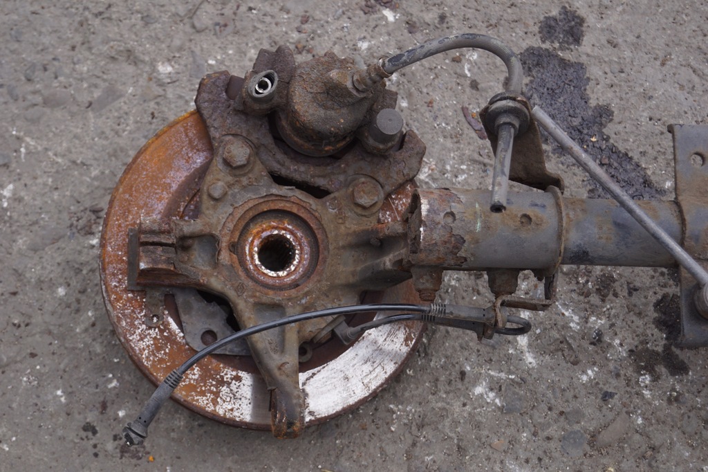 фото №7, Поворотный кулак правый перед renault clio iv 0.9 tce