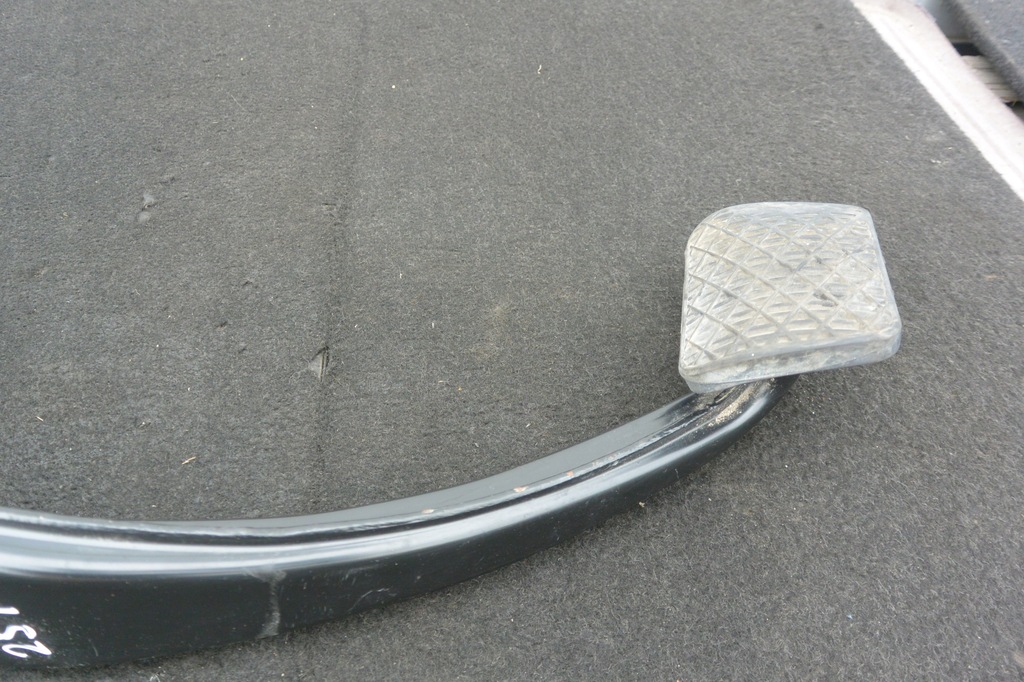 фото №4, Педаль тормоза mercedes r-klasa w251 eu