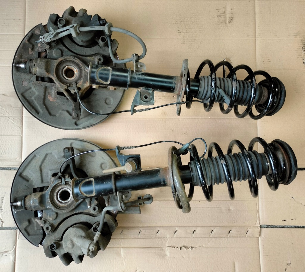 фото №3, Citroen ds5 2,0 hdi поворотный кулак mcpherosn перед