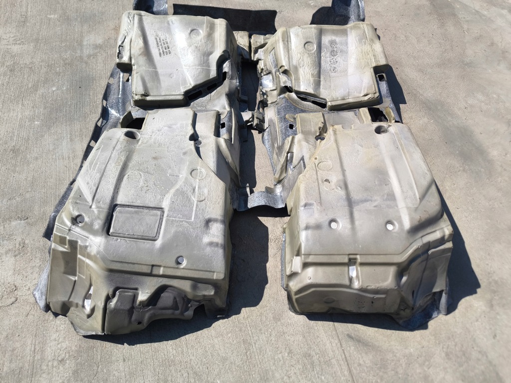 фото №8, Коврик обшивка audi a1 8x 8x1863367d europa 1 оригинал !!!