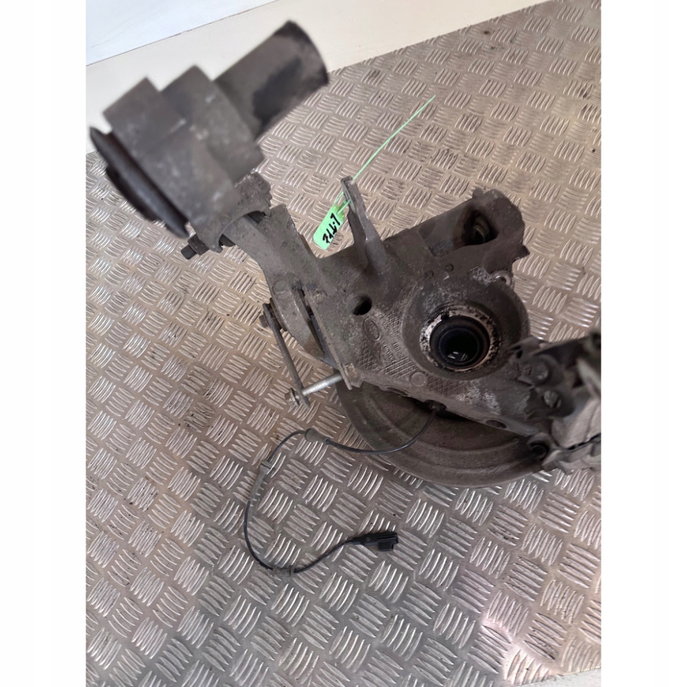 фото №6, Jaguar xe перед сторона ліва поворотний кулак колеса заднього ліва gg0be1220