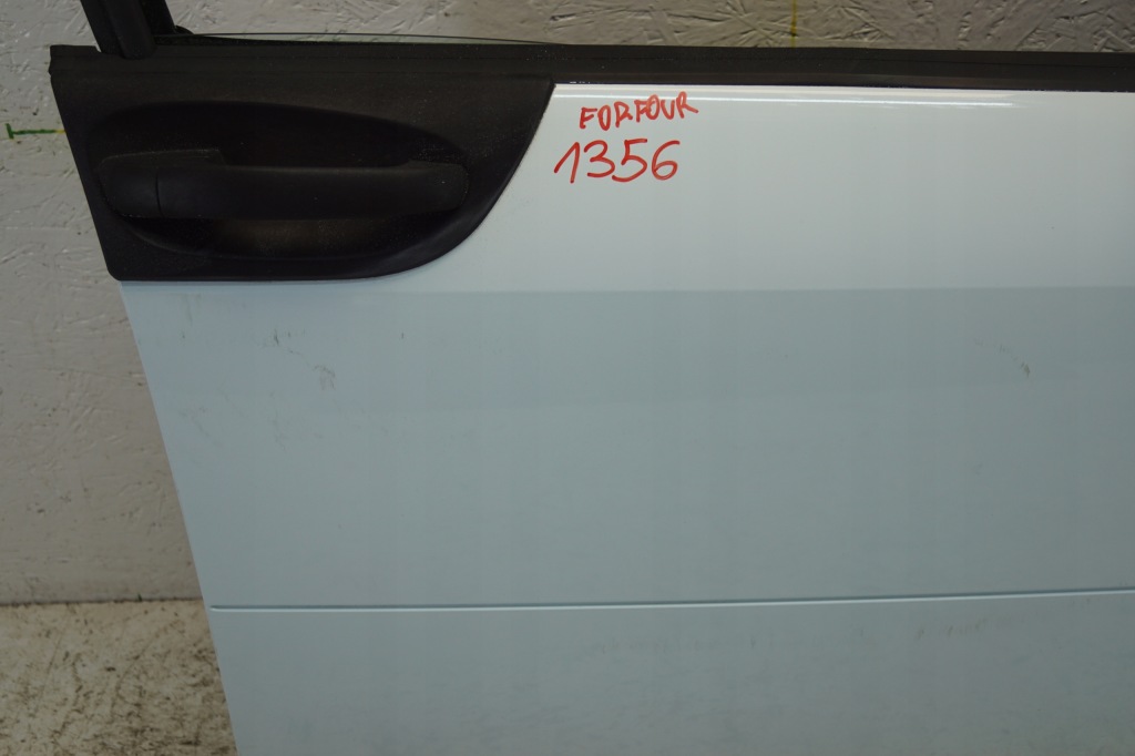 Дверь правый перед smart forfour Доставка