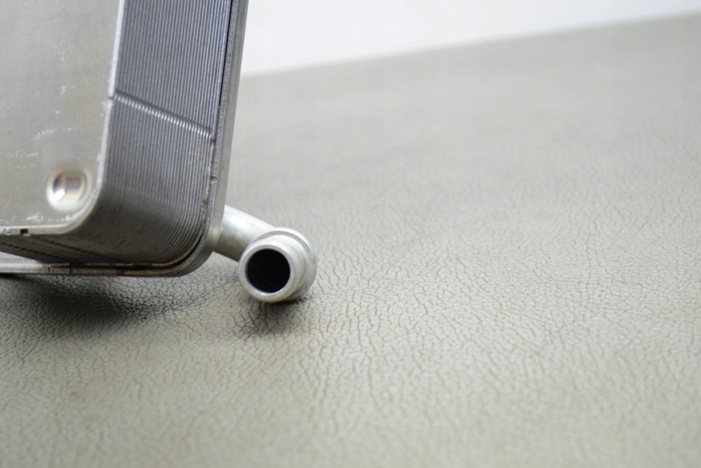 фото №6, Радіатор оливи audi q7 4m 4m0317021g 2019