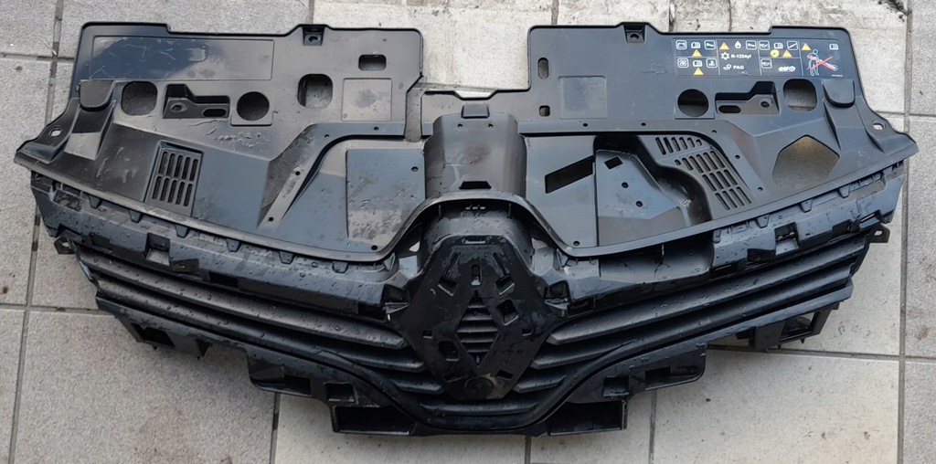 фото №1, Решётка радиатора решётка радиатора решётка средняя renault clio iv оригинал