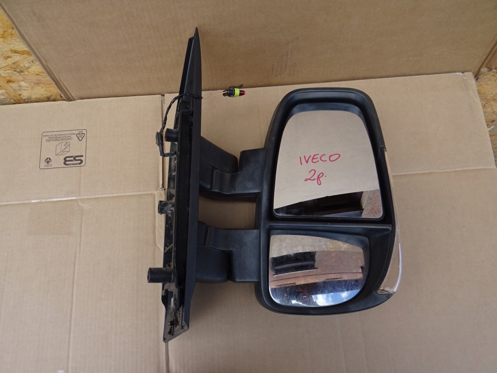 фото №1, Iveco daily 2014r- дзеркало праве 2 кабелі