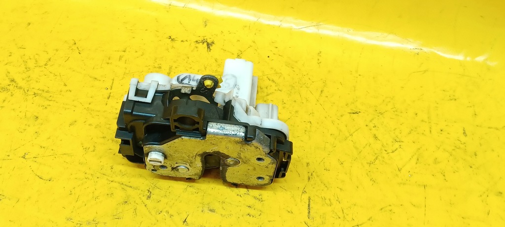 фото №8, Замок дверь левый задняя panda y05b8169mp 03-12r