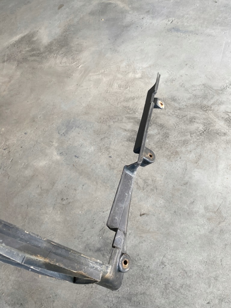 фото №4, Alfa romeo 147 1.9 jtd защита рама вентилятора