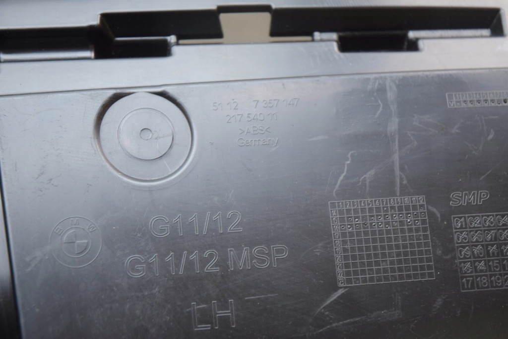 фото №8, Лівий напрямна заднього бампера bmw 7 g11, g12 7357147 2017