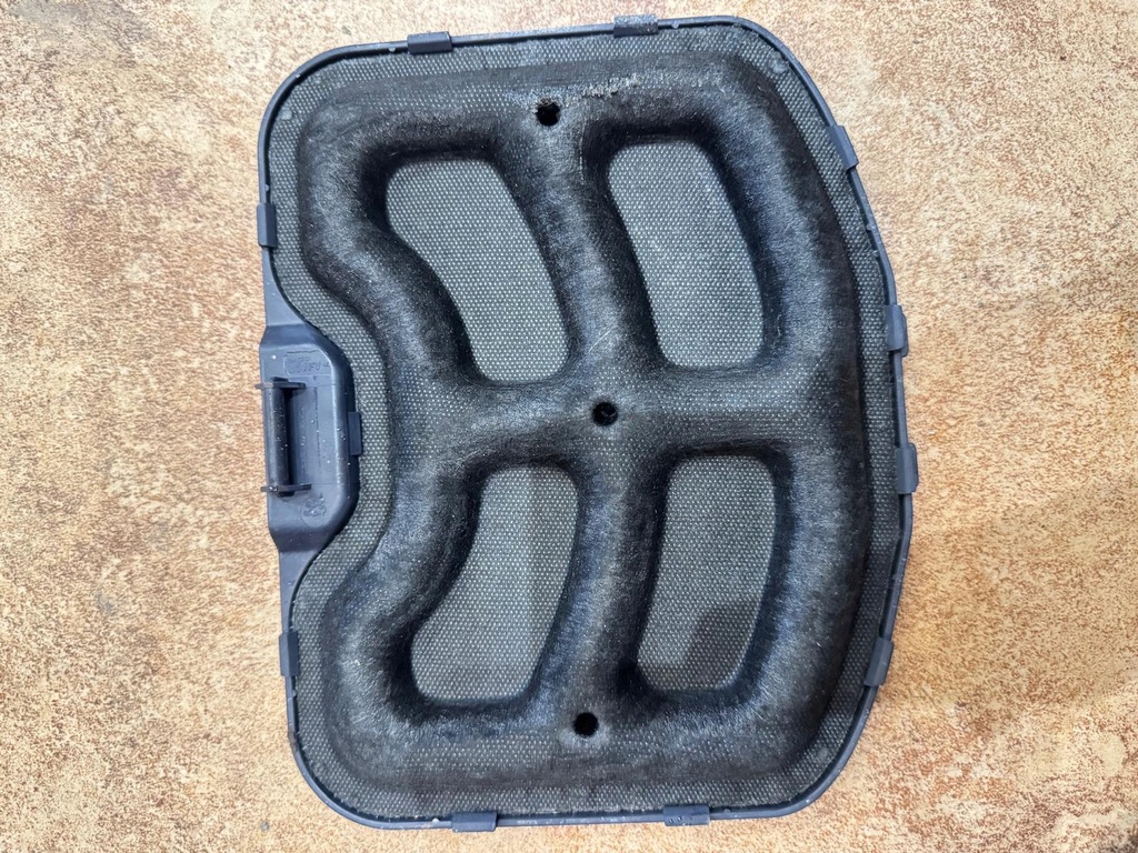 фото №2, Кришка бардачка підлога peugeot 1007