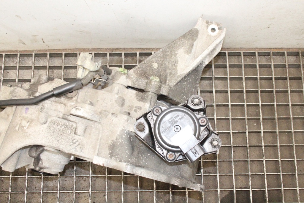 фото №13, Коробка передач передач nissan leaf ze0 re1f61b electric 80kw 2014