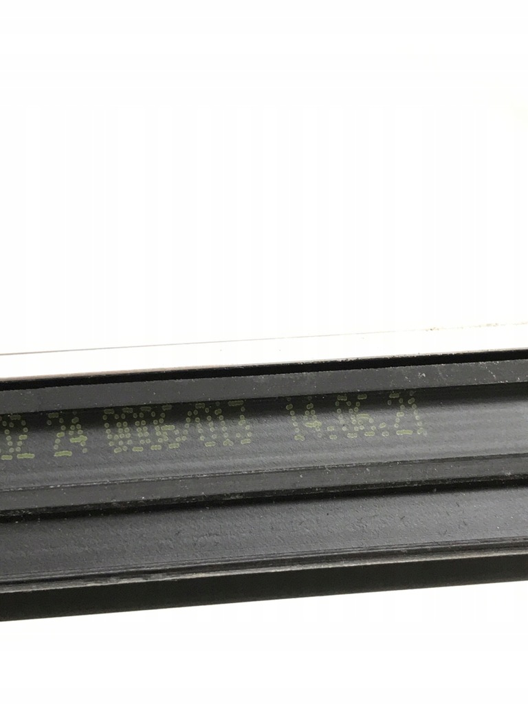 фото №9, Mercedes w213 молдинг уплотнитель перед правый