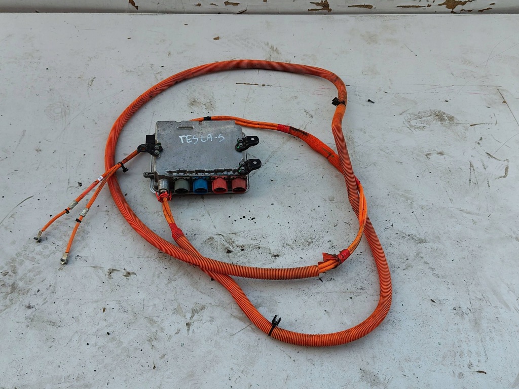 Купить Блок управления модуль 1028843-01-c tesla model s